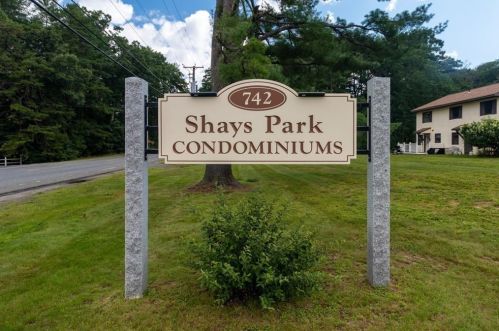 742 Daniel Shays Hwy, Royalston MA 01331-6903 exterior