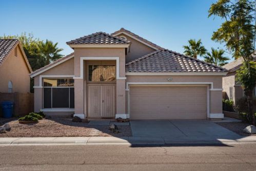 4709 Bighorn Ave, Phoenix, AZ 85044-4921