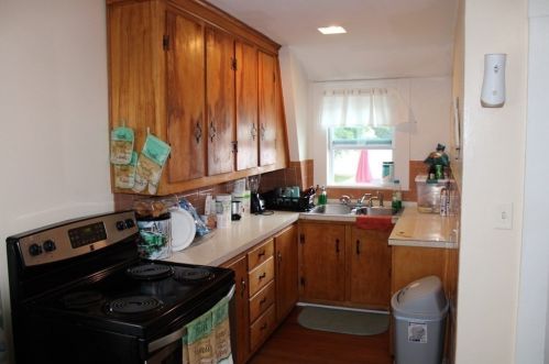 52 Kenneth St, Lawrence MA 01843-2717 exterior