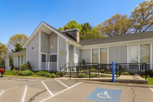 3 Dickinson Dr, Taunton MA  02780-1060 exterior