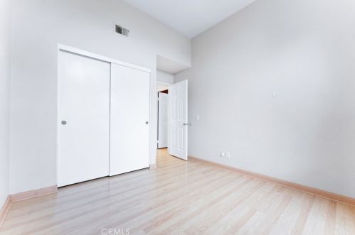 8075 Treeview Ct, Anaheim CA 92808-1552 exterior