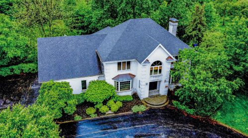 1240 131 Ct, Lemont IL exterior