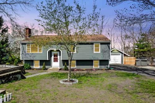 21 Jasons Ln, Plymouth, MA 02360-3153