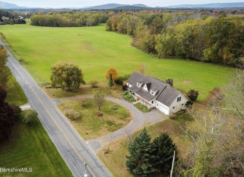 524 Hewins St, Sheffield, MA 01257-9624