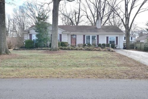 8608 Charing Cross Rd, Louisville, KY 40222-4506