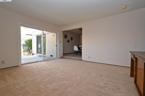 14297 Tiburon Rd, San Leandro CA 94577-6536 exterior