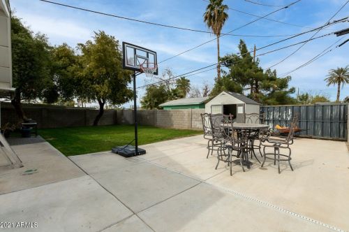 3340 Clarendon Ave, Phoenix AZ 85031-3140 exterior