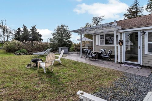 722 State Hwy, Eastham MA 02642-2534 exterior