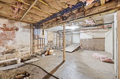 95 Harrison St, Worcester MA 01604-4215 exterior