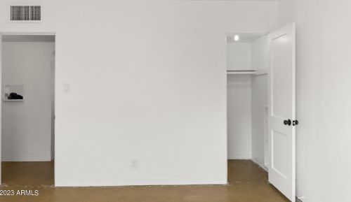 525 Edgemont Ave, Phoenix AZ 85035-1809 exterior