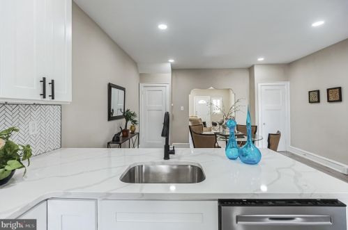 4932 8th St, Philadelphia PA 19120-3710 exterior