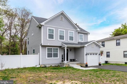 404 Pine Ave, West Deptford, NJ 08096-4467