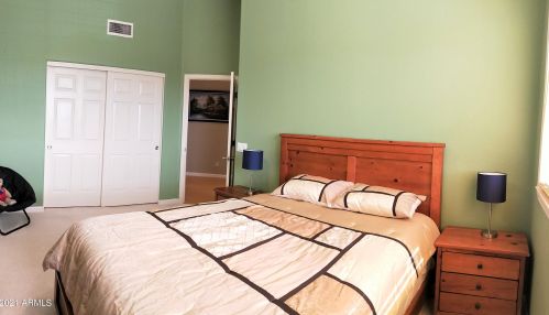 1736 Cathedral Rock Dr, Phoenix AZ 85048-9136 exterior