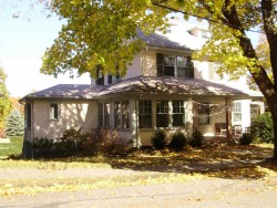 65 Waldorf Rd, Newton, MA 02464-1012