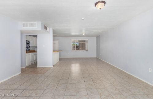 6329 43 Ave, Phoenix AZ 85029-3944 exterior