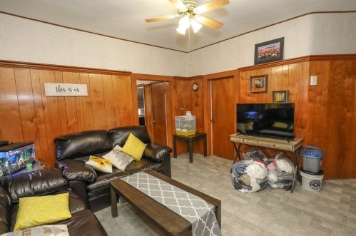 295 Merrimack St, Lawrence MA 01843-1404 exterior