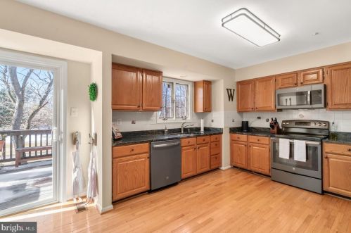 5327 Tarkington Pl, Columbia MD 21044-5407 exterior