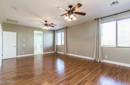 25303 51 Dr, Phoenix AZ 85031-3902 exterior