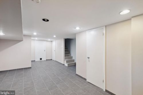 935 6th St, Philadelphia PA  19123-1405 exterior