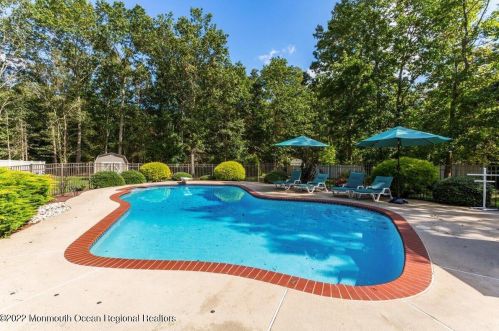 632 Winterberry Blvd, Jackson Twp NJ 08527-5342 exterior