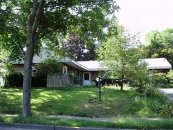 54 Maynard St, Newton, MA 02465-1358