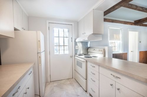 3 Hillsboro St, Quincy MA 02169-8913 exterior