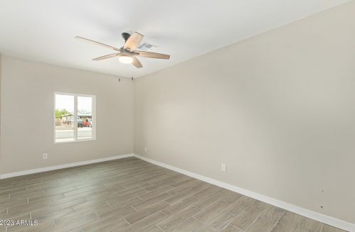 6231 3rd Ave, Phoenix AZ 85021-2405 exterior