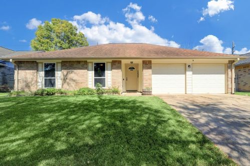 7027 Buchanan Dr, Richmond TX 77469-5968 exterior