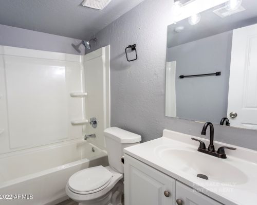 2014 51 Dr, Phoenix AZ 85035-1902 exterior