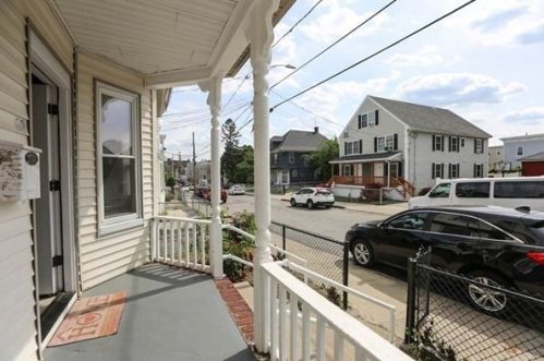 69 Lexington St, Lawrence, MA 01841-1729