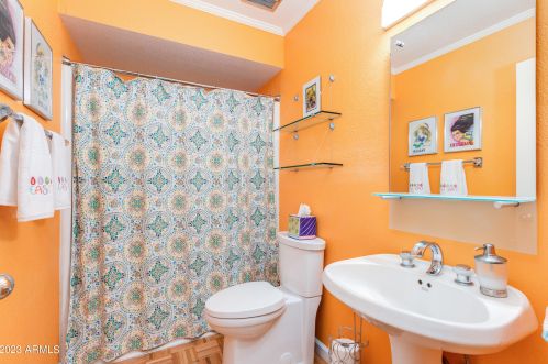 4305 29 Pl, Phoenix AZ 85016-5003 exterior