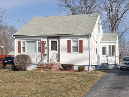 780 Valentine St, Fall River, MA 02720-6536