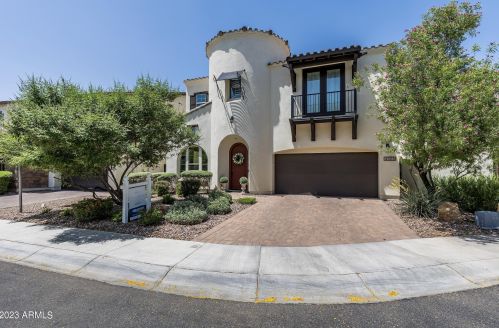 4608 33rd Pl, Phoenix, AZ 85040-2843