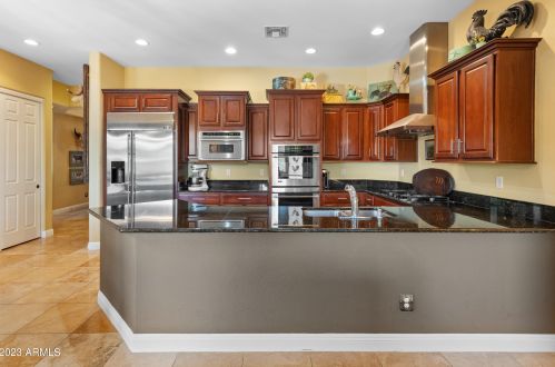 26205 56 Dr, Phoenix AZ 85031-1831 exterior