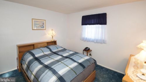 27 Jamaica Way, Trenton NJ 08610-1314 exterior