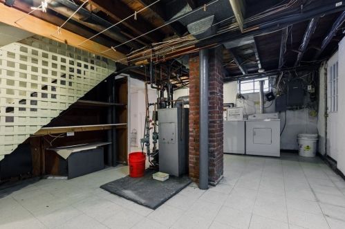 61 Derby St, Worcester MA 01604-3940 exterior