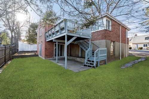 10 Kensington Ave, Newton MA 02465-1314 exterior