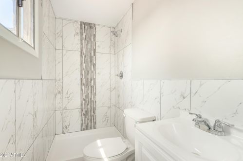 1608 65th Ave, Phoenix AZ 85033-1601 exterior