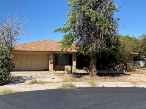 9417 39th Dr, Phoenix, AZ 85051-3203