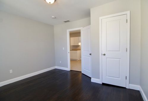 8 Conner Ave, Montgomery MA 01085-2325 exterior