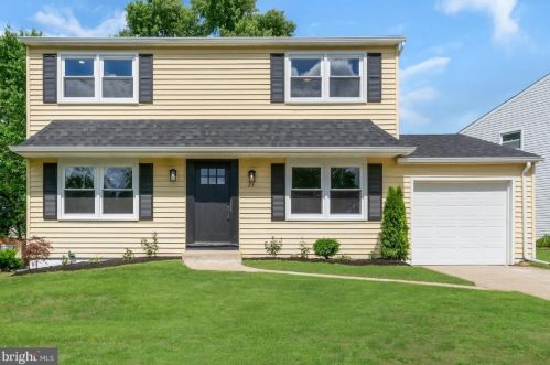 23 Wellington Pl, Burlington NJ  08016-3329 exterior