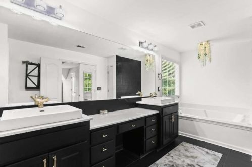 729 Whitfield Ct, Stockbridge GA 30281-1492 exterior