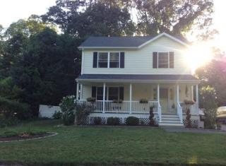 37 Club Ave, New Bedford, MA 02743-2211