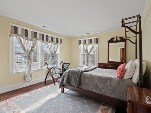 29 Furber Ln, Newton MA 02459-1503 exterior