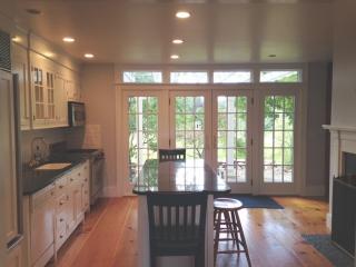 143 East St, Amherst MA  01002-1662 exterior