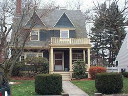 428 Wolcott St, Newton, MA 02466-1514