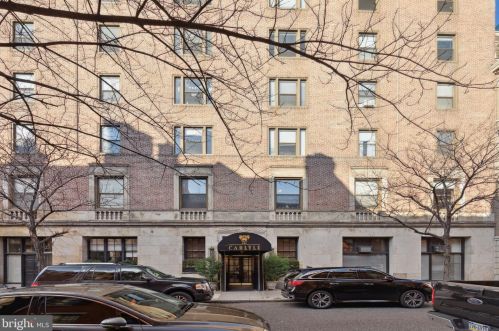 2031 Locust St, Philadelphia PA 19103-5613 exterior