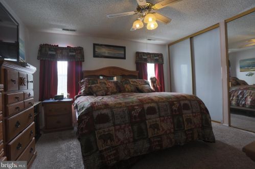 155 Lakebridge Dr, West Deptford NJ 08096-6717 exterior