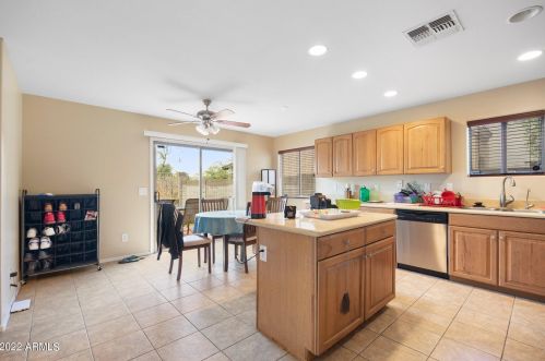 7302 37 Dr, Phoenix AZ 85029-3111 exterior