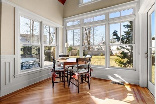 165 Fair Oaks Park, Needham MA 02492-3018 exterior